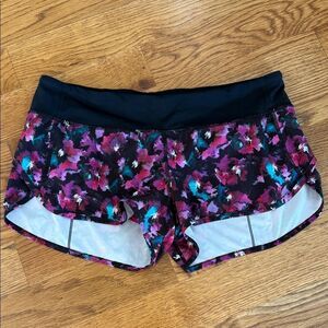 Lululemon Speed Up Shorts 2.5” Black Floral Multicolor Size 10